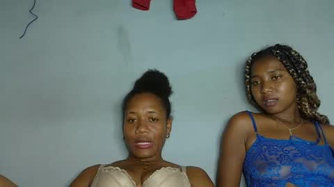 florencia011 online show from 01-25-25, 06:57