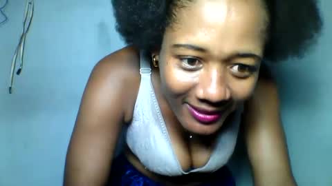 florencia011 online show from 01-30-25, 07:37