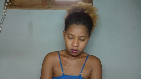 florencia011 online show from 02-04-25, 10:54