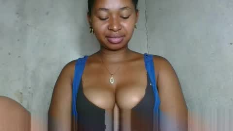 florencia011 online show from 10-30-25, 12:28