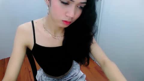 Snapshot of florentemicabalo chatting on 02-23-26, 02:20 IM MICA online show from 02-23-26, 02:20