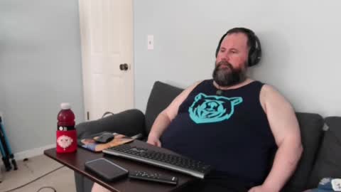 Snapshot of floridabearlive chatting on 02-09-25, 06:37 FloridaBearLive online show from 02-09-25, 06:37
