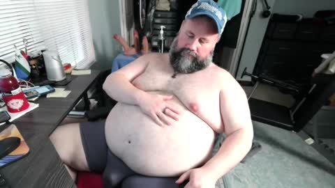 Snapshot of floridabearlive chatting on 09-09-25, 11:37 FloridaBearLive online show from 09-09-25, 11:37