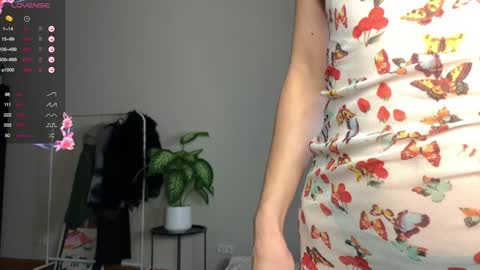 Snapshot of flowercandy33 chatting on 01-12-25, 01:27 Flower online show from 01-12-25, 01:27