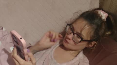 say meow and send tip  online show from 10-29-25, 07:15