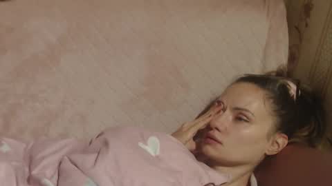 say meow and send tip  online show from 11-12-25, 08:04