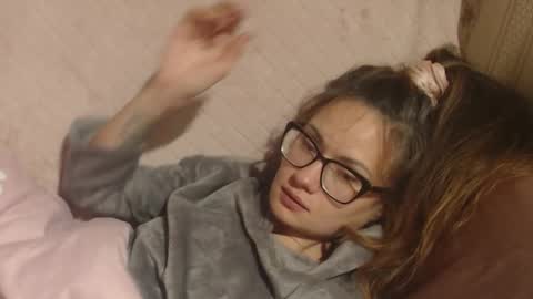 say meow and send tip  online show from 11-16-25, 08:25