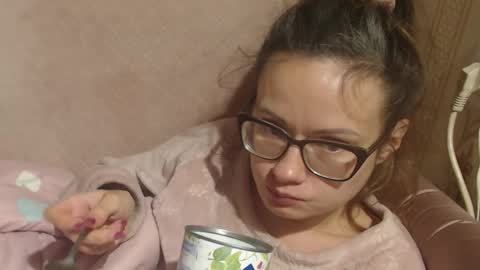 say meow and send tip  online show from 12-18-25, 05:30