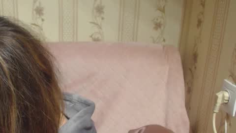 say meow and send tip  online show from 11-17-25, 02:12