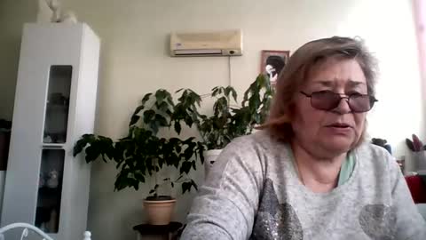Flowerlower online show from 02-05-25, 10:51