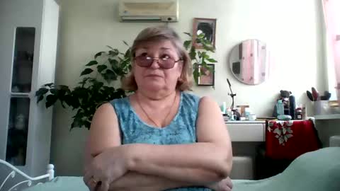 Flowerlower online show from 02-08-25, 01:22