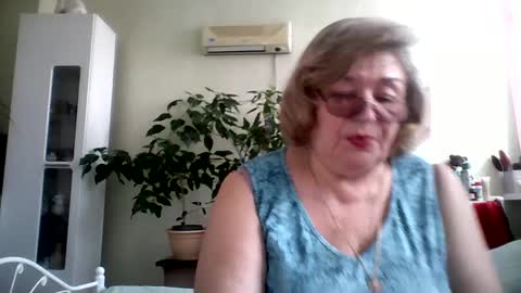 Flowerlower online show from 02-11-25, 01:41