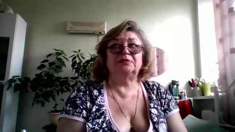 Flowerlower online show from 03-08-25, 08:44