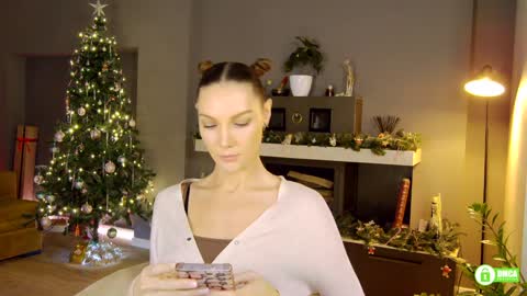 Snapshot of flowerr_powerr chatting on 12-21-24, 08:54 Katrin online show from 12-21-24, 08:54