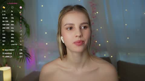 Adeline online show from 12-02-24, 11:56