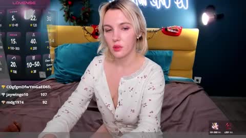 Snapshot of fluffy_monica chatting on 01-08-25, 10:15 Monica online show from 01-08-25, 10:15