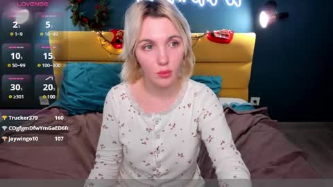 Snapshot of fluffy_monica chatting on 01-08-25, 01:20 Monica online show from 01-08-25, 01:20