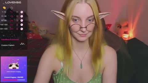 Agatha online show from 11-08-25, 11:43