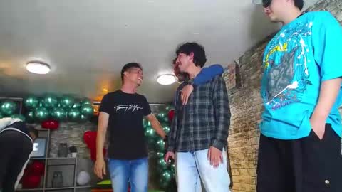 flyckers online show from 02-19-25, 07:05