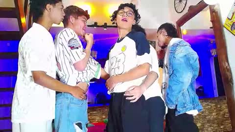 flyckers online show from 10-07-25, 08:17