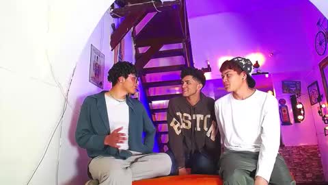 flyckers online show from 10-19-25, 08:20