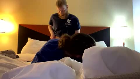 flyeaglesfly2009 online show from 03-06-26, 12:07