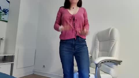 flymybutterfly online show from 02-27-26, 05:57