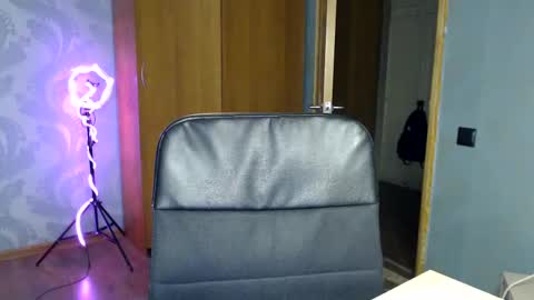 Molli  Ready for any play with you. Hottest show in pvt  Help a student earn big tokens  online show from 02-20-25, 01:03