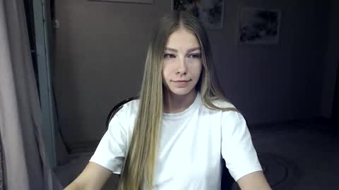 Molli  Ready for any play with you. Hottest show in pvt  Help a student earn big tokens  online show from 09-22-25, 08:44