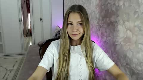 Molli  Ready for any play with you. Hottest show in pvt  Help a student earn big tokens  online show from 10-18-25, 03:35