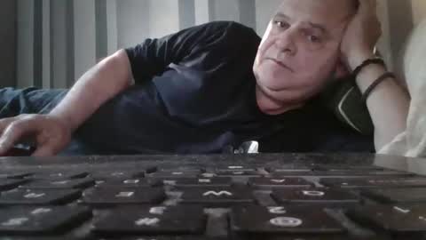 Snapshot of fofodi chatting on 11-12-25, 11:21 fofodi online show from 11-12-25, 11:21