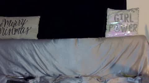 Snapshot of fogbunny chatting on 12-18-24, 01:48 Fogbunny online show from 12-18-24, 01:48