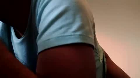 Snapshot of follonwx16xd chatting on 09-15-25, 09:15 follonwx16xd online show from 09-15-25, 09:15