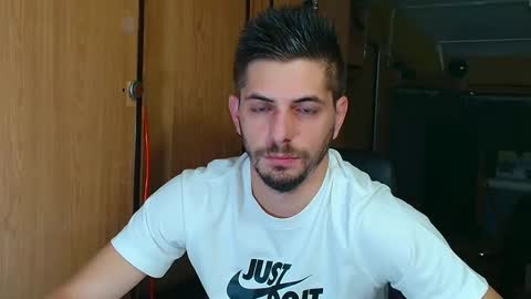 independent model online show from 09-16-25, 06:31