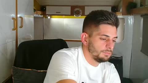 independent model online show from 10-20-25, 05:13