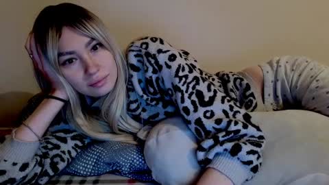 Snapshot of fourtunet chatting on 01-02-25, 02:35 Lika online show from 01-02-25, 02:35