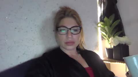 Snapshot of fox_red_lady7 chatting on 02-01-25, 09:00 fox_red_lady7 online show from 02-01-25, 09:00