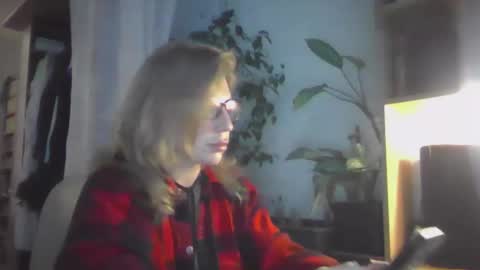 Snapshot of fox_red_lady7 chatting on 03-02-25, 03:37 fox_red_lady7 online show from 03-02-25, 03:37