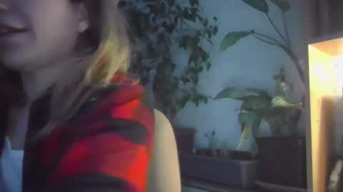 Snapshot of fox_red_lady7 chatting on 03-02-25, 06:40 fox_red_lady7 online show from 03-02-25, 06:40