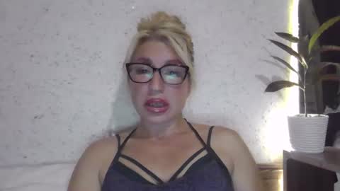 Snapshot of fox_red_lady7 chatting on 10-02-25, 07:43 fox_red_lady7 online show from 10-02-25, 07:43