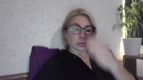 Snapshot of fox_red_lady7 chatting on 11-07-25, 07:47 fox_red_lady7 online show from 11-07-25, 07:47