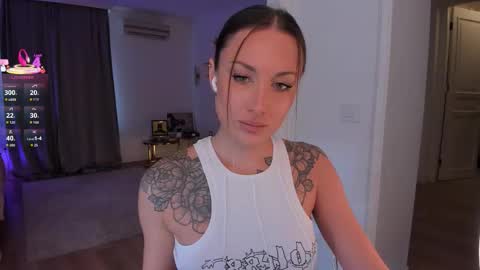 Snapshot of foxe_sailey chatting on 02-02-26, 11:53 Fox love you online show from 02-02-26, 11:53