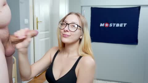 CUSTOM PHOTOS AND VIDEOS -  online show from 01-11-25, 02:25