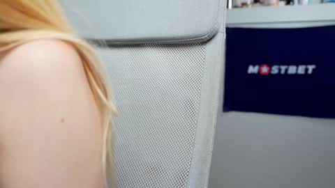 CUSTOM PHOTOS AND VIDEOS -  online show from 01-11-25, 05:29