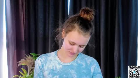 Lily online show from 11-03-25, 06:58