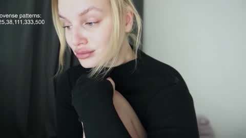 i am your baby Alien  online show from 11-14-25, 11:24