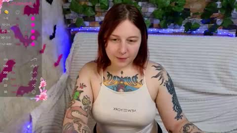 Snapshot of foxgirlandmerguis chatting on 10-25-25, 12:02 Belinda online show from 10-25-25, 12:02