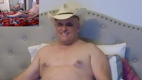 Snapshot of foxhunt99 chatting on 02-28-25, 04:54 Hunter online show from 02-28-25, 04:54
