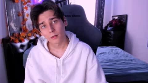 Foxicfu online show from 12-22-25, 08:55