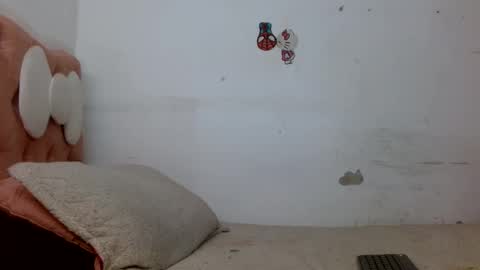 Snapshot of foxkatty69 chatting on 12-03-24, 04:14 Katty online show from 12-03-24, 04:14
